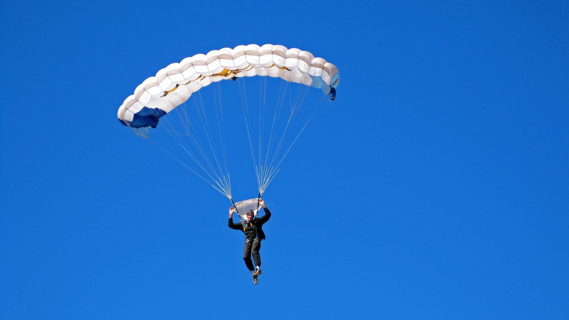 球员心理调节机制尚不完善，球员心态